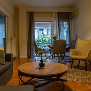 https://apt-houseloft-grand-casa.hotels-of-thessaloniki.com