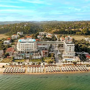 https://wellness-santa-adults-plus12-agia-triada.chalkidiki-hotels.com